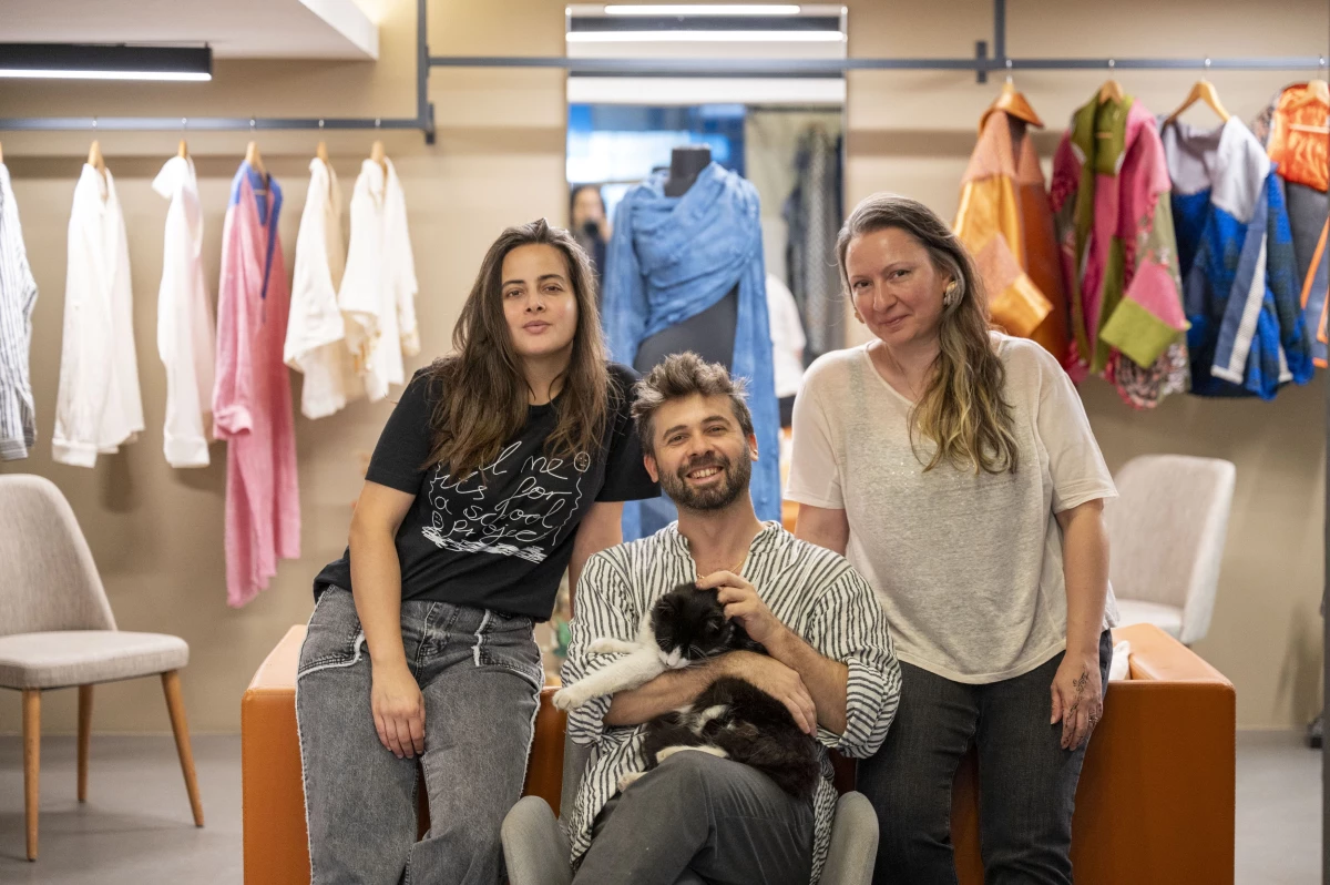Fırat Neziroğlu, Bahçeşehir Üniversitesi’nde öğrencilere kumaş tasarımı ve dokuma pratiği öğretecek