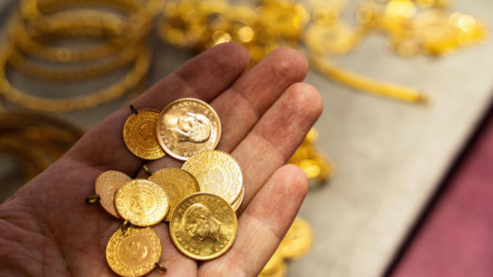 fed beklentileri altini zirveye tasidi altinda yeni rekorun arkasinda hangi gelismeler var xGkV2XxN