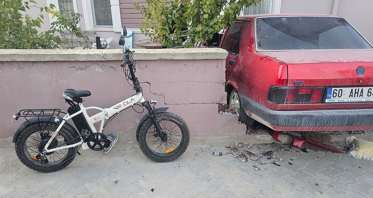 tokatta feci kaza 3 cocuk yarali WENtv5xA