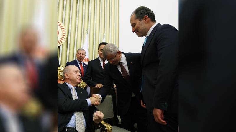 ahmet davutogludan fotograf elestirilerine yanit hic kimseye eyvallahim olmadi 8KJ2OBO6