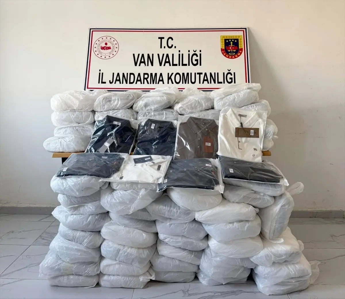 baskalede gumruk kacagi malzeme ele gecirildi tzOfs1eC