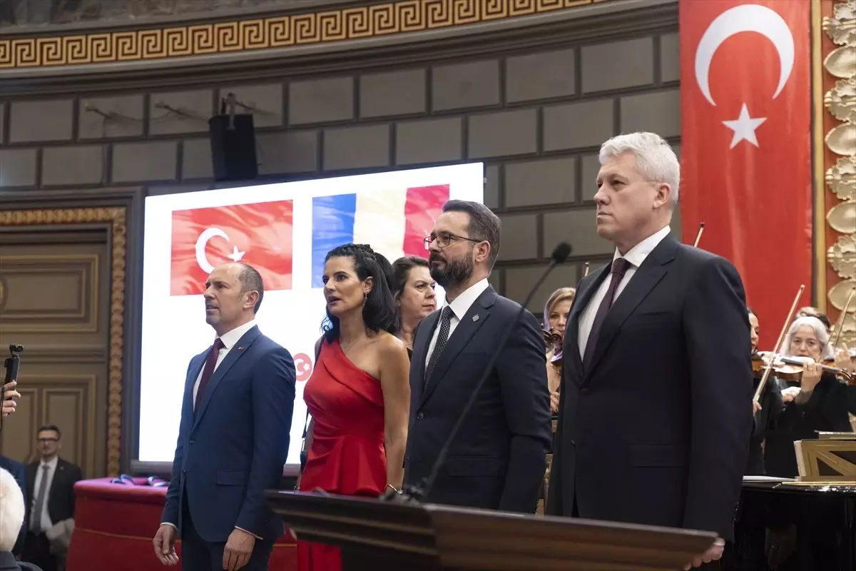 bukreste turkiyenin 102 yil donumu kutlandi snOZva4u.jpg