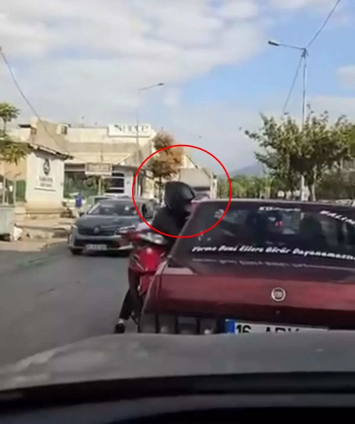 bursada yol verme kavgasi F4ThquyG