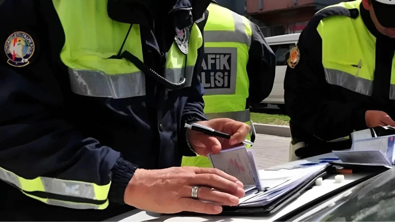 cezasi 993 tl 1ini bile eksik birakmayin trafikten men edilebilirsiniz FmkA8IeZ