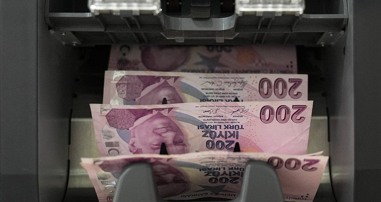 herkes parasini bankaya tasidi mevduatlar 25 trilyon liraya yaklasti 9v9jgB27