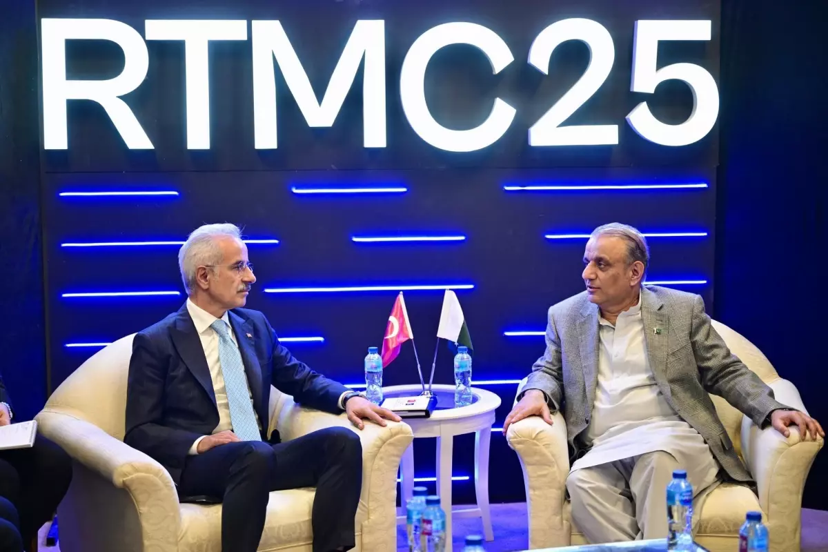 uraloglu pakistan ile ulastirma is birligini guclendirecek H9IUWiSJ.jpg