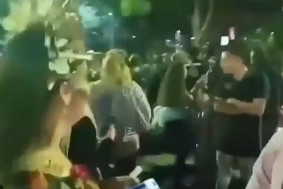 belediye baskani festivalde konustugu sirada vurularak olduruldu HD2XhDas.jpg