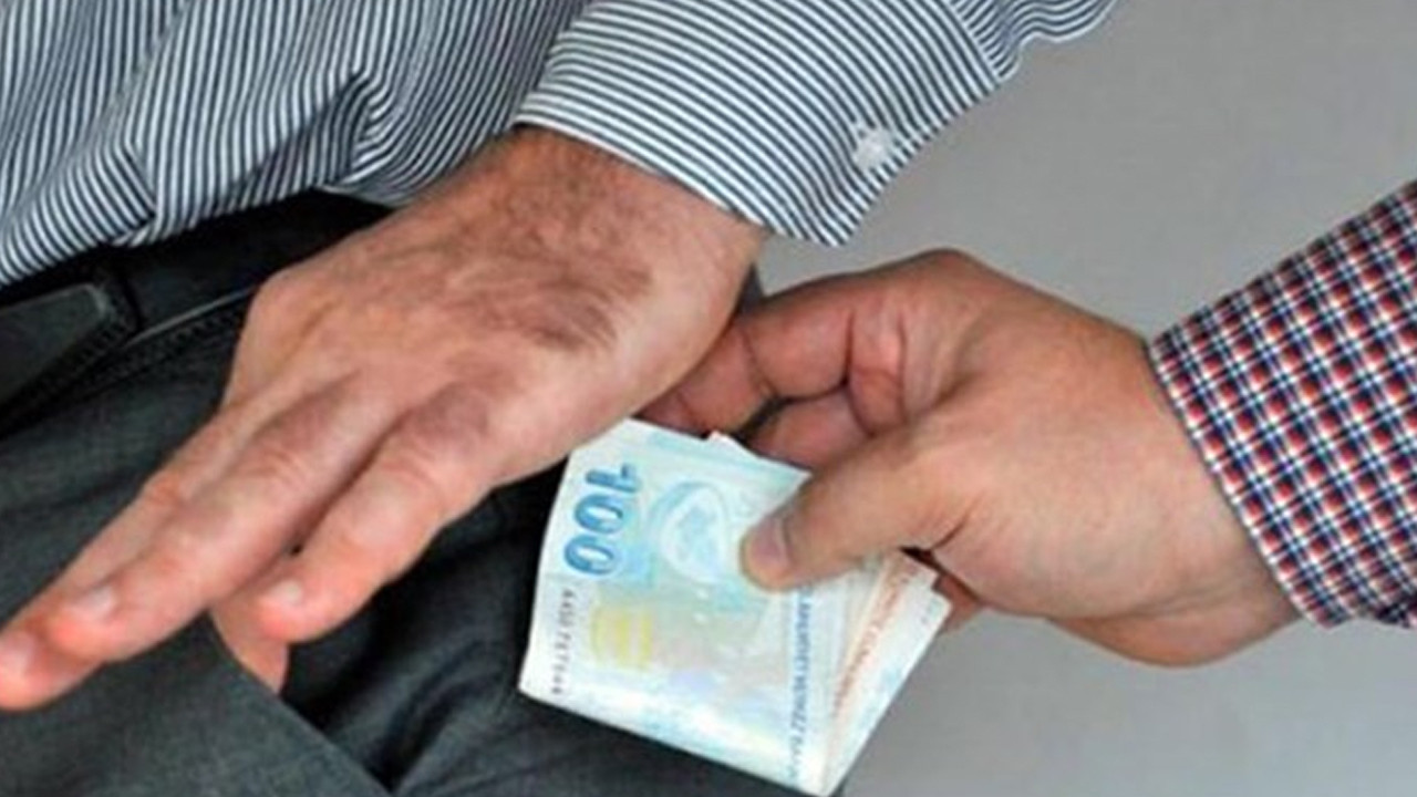 Karadeniz’de Elektronik Müdahale İddiası: İngiltere Savunma Bakanı’nın Uçağı Teknolojik Sorunlarla Karşılaştı