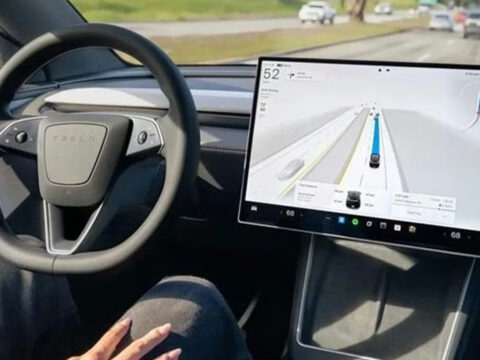 Otomotivde yapay zek kisisellesiyor tesla fsd suruculerin aliskanliklarini hafizaya alacak HVWyO2zK